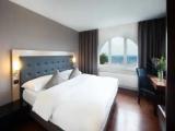 Standard room with lake view