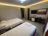 Standard Triple room with sea view