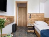 Standard room with mountain view