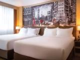 Deluxe Premier Quadruple room with city view