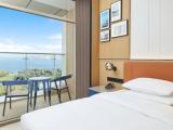 Standard Twin room with lake view