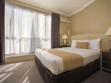 3 Bedrooms Sextuple Suite