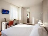 Standard Double room with lake view