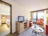 Classic Suite with land view