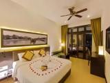 Classic room with city view