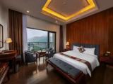 Grand room with mountain view