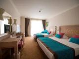 Standard Triple Room with sea view