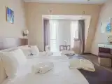 1 Bedroom Standard Double room with balcony and with park view