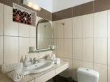 4 Bedrooms Apartment