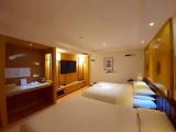 Superior Family room