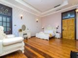 2 Bedrooms Executive Suite with balcony and with sea view