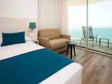Standard Triple room with sea view