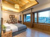 Standard Double room with city view