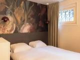 Standard Double Basement room with street view