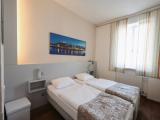 Standard Twin room with garden view