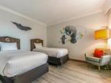 Sextuple Family Suite with partial ocean view