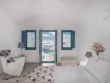Suite with mountain view