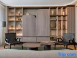 3 Bedrooms Presidential Suite with balcony