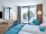 Superior room with balcony and with partial sea view