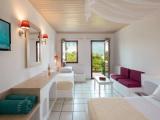 Bungalow with garden view