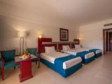 Premium Triple room with pool view
