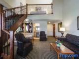 Deluxe Attic Suite