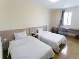 Standard Twin room with city view