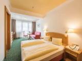 1 Bedroom Deluxe Double room with balcony