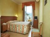 Standard room with mountain view