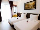 Standard Twin room with garden view