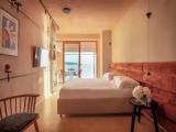 Deluxe room with sea view
