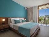Standard room with balcony and with partial sea view