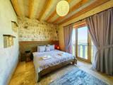 Deluxe Single room with view