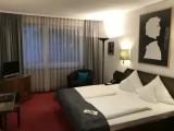 Standard Triple room with city view