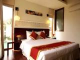 Deluxe room with pool view