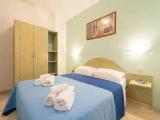 2 Bedrooms Family Apartment with garden view