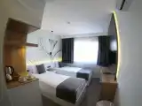Standard Twin room with city view