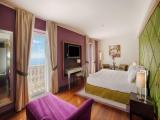 Premium Twin room with view