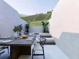 2 Bedrooms Villa
