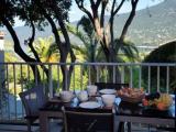 1 Bedroom Basement Apartment with sea view