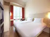 Standard Twin room with city view