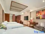Standard Triple Family room with balcony and with mountain view