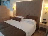 Standard Double room with partial sea view