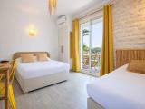 Standard Double room with balcony and with partial sea view