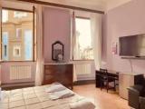 Suite with city view