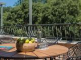 Single Apartment with garden view