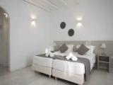 Standard Double room with partial sea view
