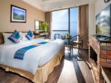 Deluxe room with mountain view