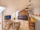 3 Bedrooms Quintuple Suite with balcony