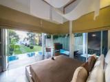 Pool Suite beachfront